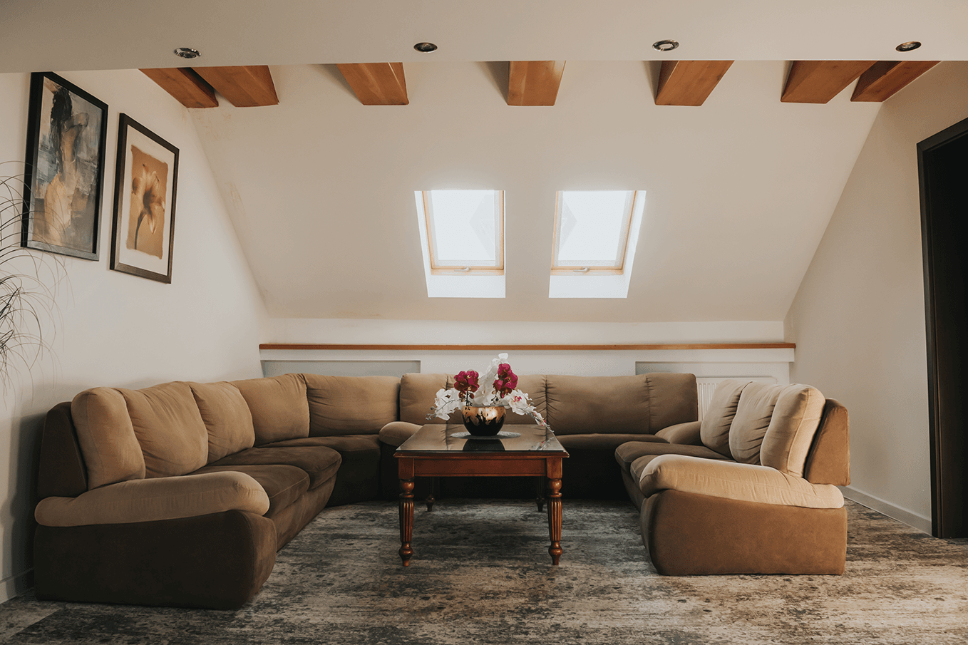 Villa-Palace-0052 https://vilapalace.ro/wp-content/uploads/2024/08/Villa-Palace-0052.png